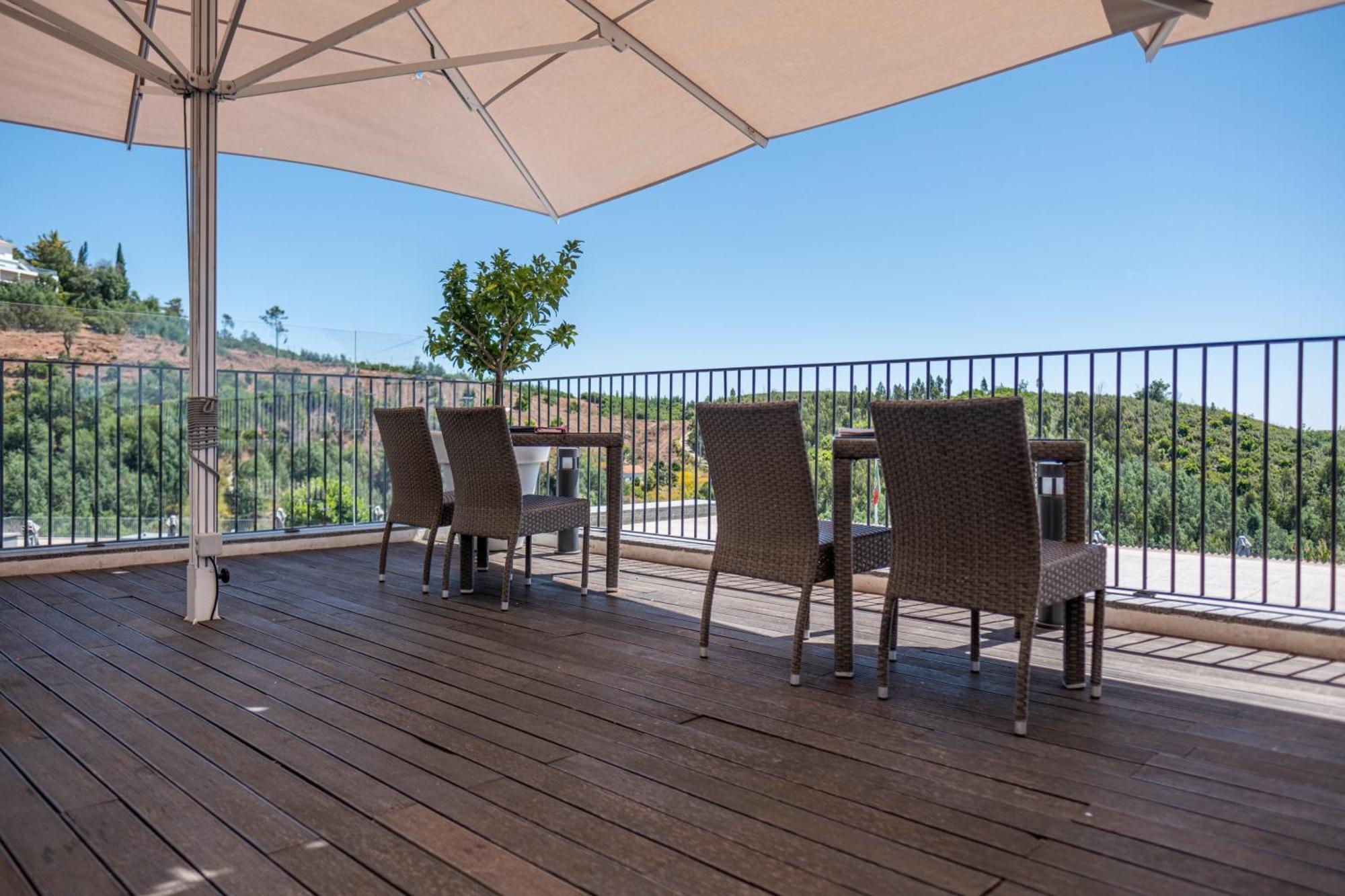 Monchique Resort & Spa Eksteriør billede Composite wood terrace